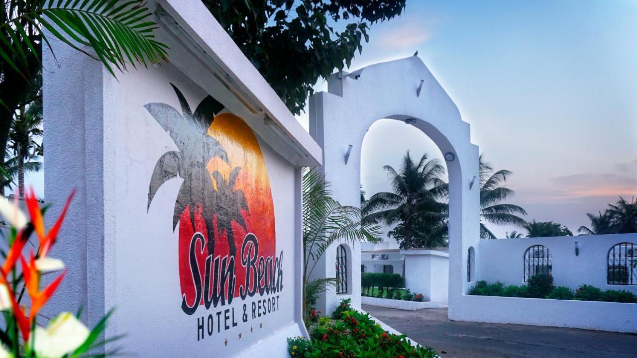 Sunbeach Hotel & Resort Bakau エクステリア 写真