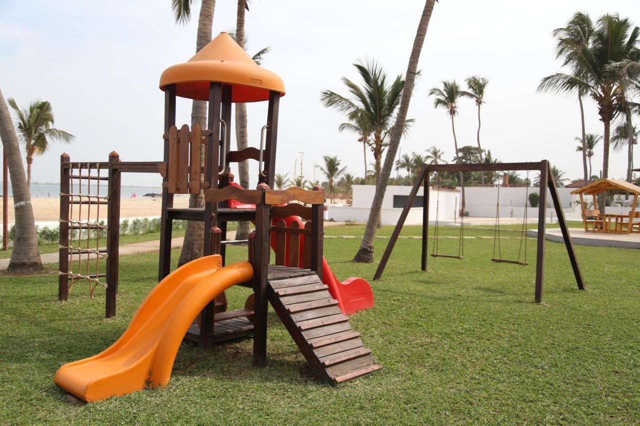 Sunbeach Hotel & Resort Bakau エクステリア 写真