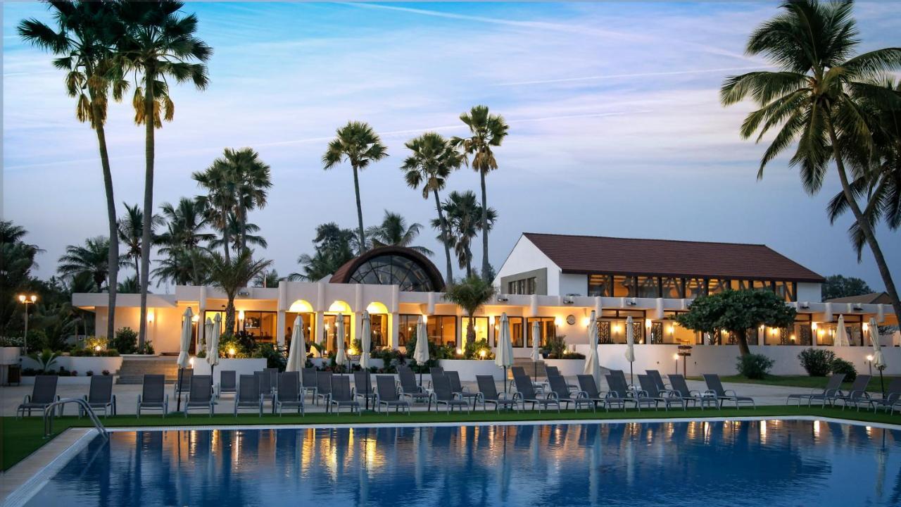 Sunbeach Hotel & Resort Bakau エクステリア 写真